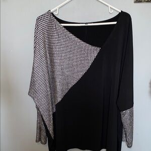 Black and White Asymmetrical Top